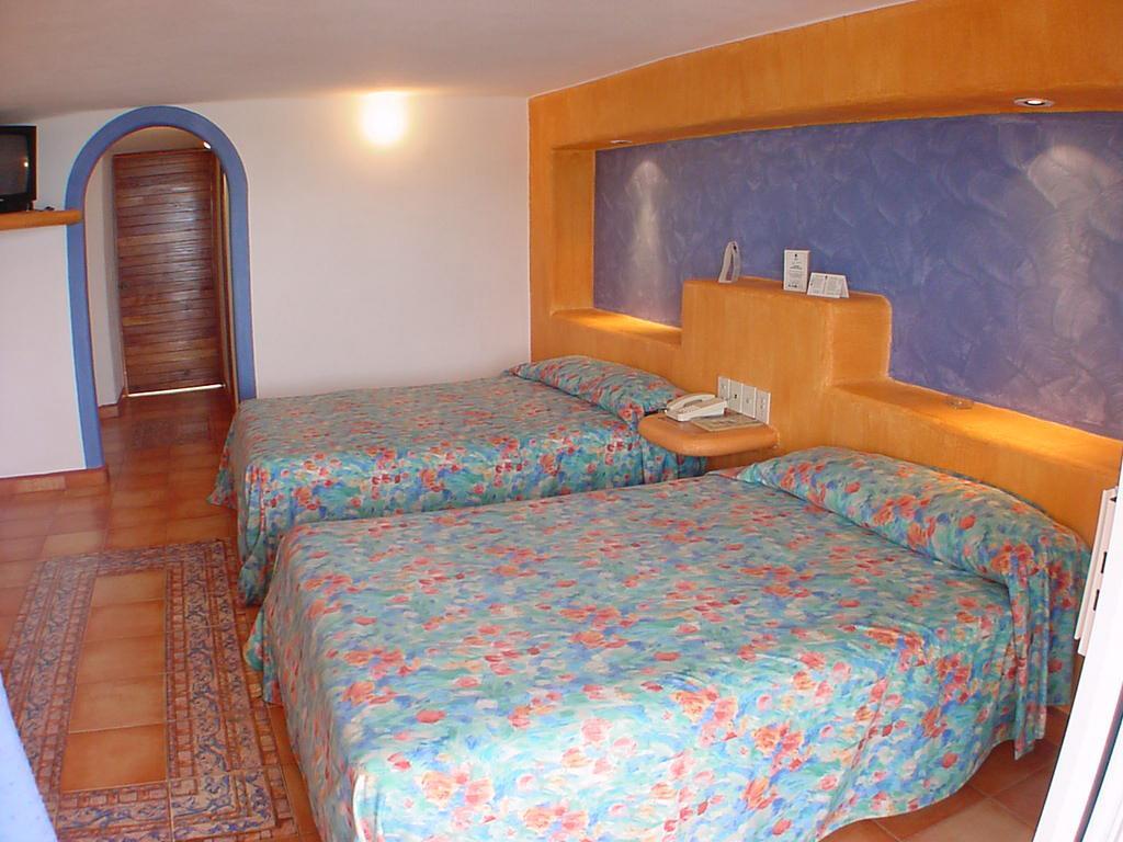 Hotel Irma Сиуатанехо Экстерьер фото